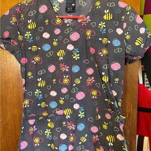 Zoe + Chloe Woman’s Scrub Top